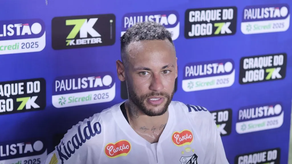 SP – SANTOS – 16/02/2025 – PAULISTA 2025, SANTOS X AGUA SANTA – Neymar Jr. jogador do Santos deixa o campo apos partida contra o Agua Santa no estadio Vila Belmiro pelo campeonato Paulista 2025. Foto: Reinaldo Campos/AGIF