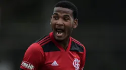 Cleiton, zagueiro do Flamengo - Foto: Thiago Ribeiro/AGIF