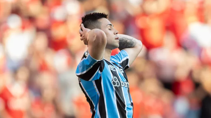 Chileno sofreu uma lesão no jogo da Copa do Brasil