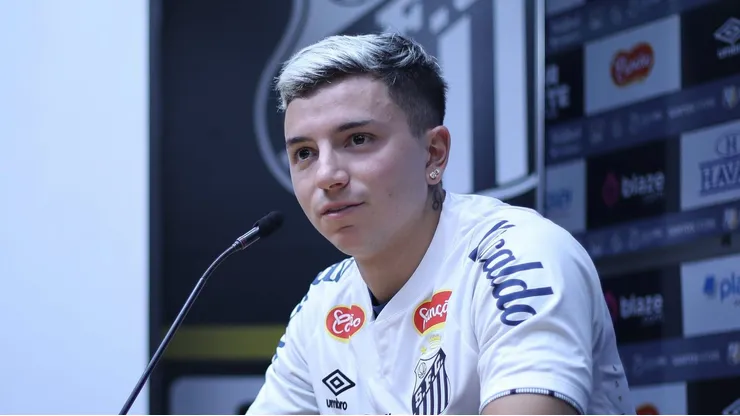 Barreal projeta estreia no Santos ao lado de Neymar
