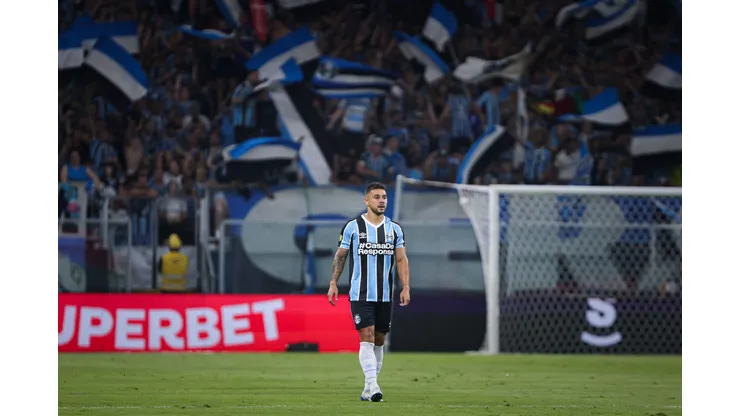 RS - PORTO ALEGRE - 08/02/2025 - GAUCHO 2025, GREMIO X INTERNACIONAL - Joao Pedro jogador do Gremio durante partida contra o Internacional no estadio Arena do Gremio pelo campeonato Gaucho 2025. Foto: Maxi Franzoi/AGIF