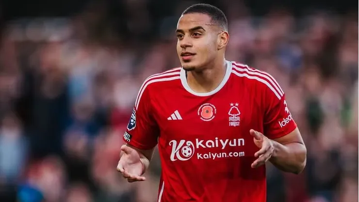 Murillo, ex-Corinthians, em ação pelo Nottingham Forest, da Inglaterra. Foto: Divulgação / Nottingham Forest