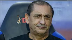 Ramón Díaz durante partida entre Portuguesa e Corinthians, no Pacaembu, pelo Campeonato Paulista.