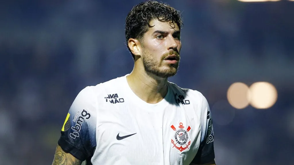 SP – SAO PAULO – 15/02/2025 – PAULISTA 2025, PORTUGUESA X CORINTHIANS – Pedro Raul jogador do Corinthians durante partida contra o Portuguesa no estadio Pacaembu pelo campeonato Paulista 2025. Foto: Marco Miatelo/AGIF