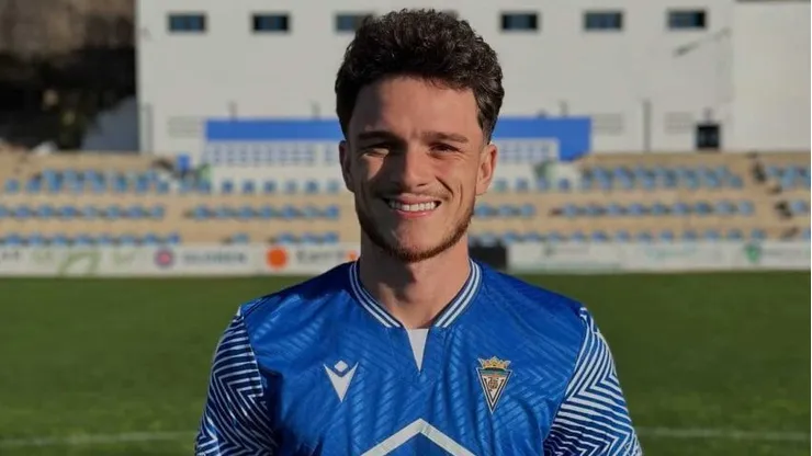 Volante de 21 anos troca São Paulo pela Espanha.
