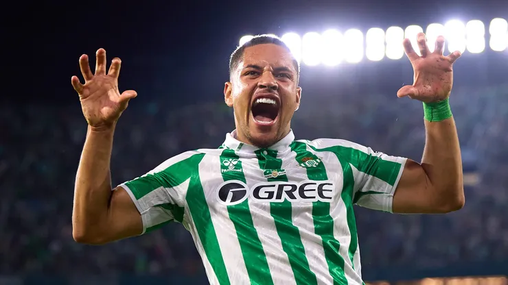 Vitor Roque em partida de La Liga/ (Photo by Fran Santiago/Getty Images)