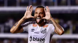 Guilherme jogador do Santos comemora seu gol durante partida contra o Palmeiras no estadio Vila Belmiro pelo campeonato Paulista 2025. Foto: Marcello Zambrana/AGIF