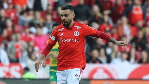 Bruno Henique, jogador do Inter teve atuação apaga no primeiro tempo contra o Caxias, e a torcida se revoltou