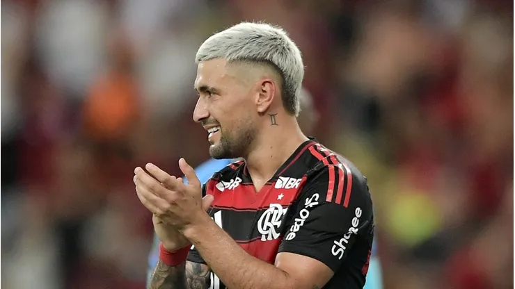 RJ - RIO DE JANEIRO - 22/02/2025 - CARIOCA 2025, FLAMENGO X MARICA - De Arrascaeta jogador do Flamengo durante partida contra o Marica no estadio Maracana pelo campeonato Carioca 2025. Foto: Thiago Ribeiro/AGIF