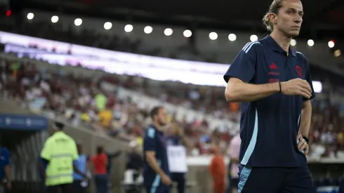 RJ - RIO DE JANEIRO - 22/02/2025 - CARIOCA 2025, FLAMENGO X MARICA - Filipe Luis tecnico do Flamengo durante partida contra o Marica no estadio Maracana pelo campeonato Carioca 2025. Foto: Jorge Rodrigues/AGIF