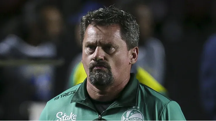 Fábio Matias durante partida do Brasileirão 2024.