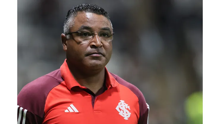 Roger Machado técnico do Internacional durante partida contra o Atlético-MG no estádio Arena MRV pelo campeonato Brasileiro A 2024. Foto: Gilson Lobo/AGIF