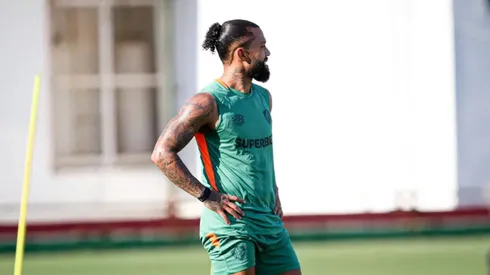 Otávio participa de primeiro treino com o Fluminense no CT Carlos Castilho (Foto: Marina Garcia/Fluminense FC)