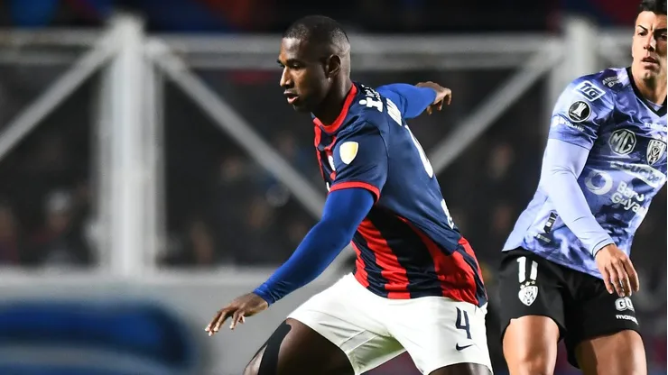 Romaña pelo San Lorenzo em 2024 (Rodrigo Valle/Getty Images)