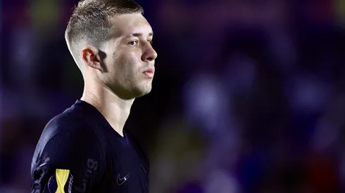 Volante em partida com o RB Bragantino. Foto: Marcello Zambrana/AGIF