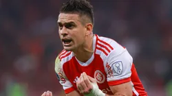 Rafael Borré em partida pelo Inter.