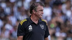 Cuca técnico do Atlético quebra o silêncio sobre estado de saúde de Hulk após sentir dores