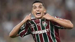 Serna começou no banco, mas quando entrou, o colombiano foi decisivo mais uma vez