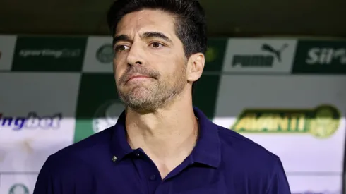 Treinador segue pressionado no cargo do clube. Foto: Marcello Zambrana/AGIF