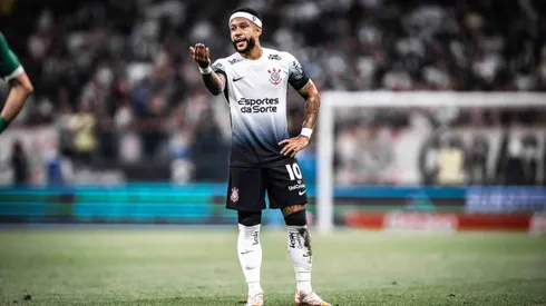 Memphis Depay foi um dos jogadores que entrou no 2º tempo. Foto: Leonardo Lima/AGIF