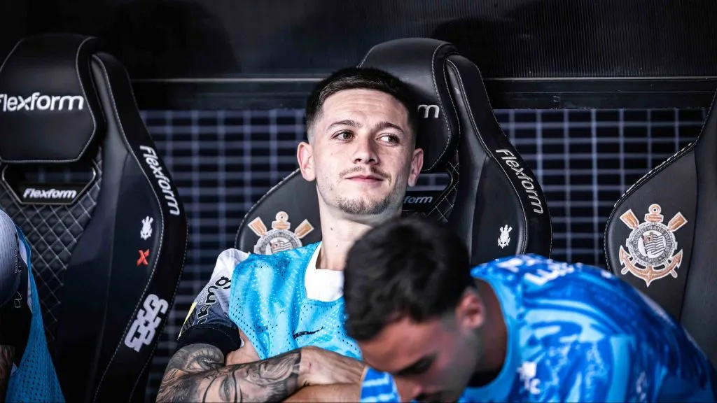 Rodrigo Garro, jogador do Corinthians durante aquecimento antes da partida contra o Guarani no estadio Arena Corinthians pelo campeonato Paulista 2025. Foto: Leonardo Lima/AGIF