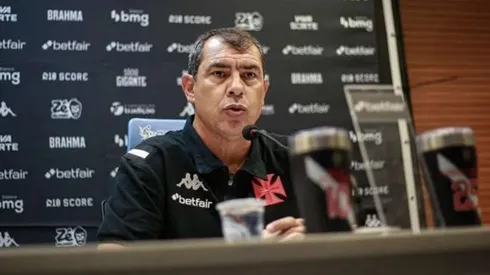 Fábio Carille, técnico do Vasco revela em entrevista pós-jogo o futuro de Manuel Capasso, zagueiro argentino que teve pouco espaço no elenco e choca torcida