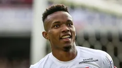 Thiago Mendes, volante do Al-Rayyan