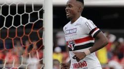 SP - Sao Paulo - 08/04/2017 - Paulista 2017 - Sao Paulo X Linense - jogador Thiago Mendes comemora o segundo gol do Sao Paulo durante partida de volta das quartas-de-finais do Campeonato Paulista no Estadio do Morumbi. Foto: Daniel Vorley/AGIF
