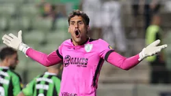 Matheus Mendes só joga com pagamento de multa ao Atlético-MG - Foto: Gilson Lobo/AGIF.