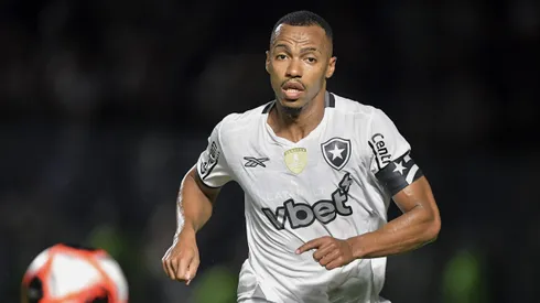 Marlon Freitas jogador do Botafogo durante partida contra o Vasco no estádio São Januário pelo campeonato Carioca 2025. Foto: Thiago Ribeiro/AGIF