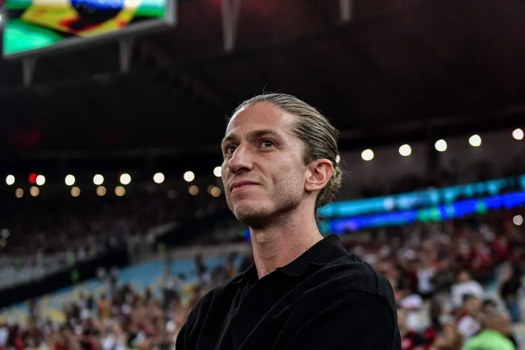 Filipe Luís vem dando oportunidades para Wallace Yan no Cariocão. Foto: Thiago Ribeiro/AGIF