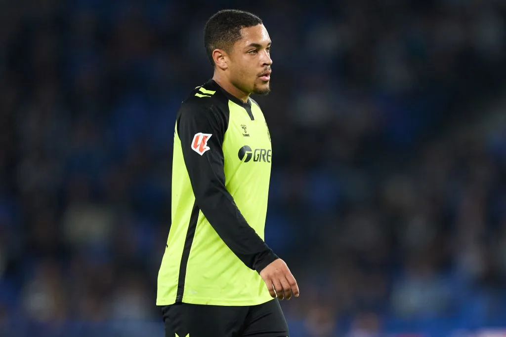 Vitor Roque em jogo pelo Real Betis. Photo by Juan Manuel Serrano Arce/Getty Images