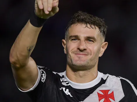 Vegetti brilha e chega a oito gols em clássicos