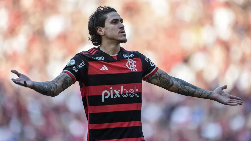 Pedro comemorando. Foto: Thiago Ribeiro/AGIF