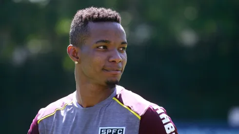 Thiago Mendes, ex-volante do São Paulo