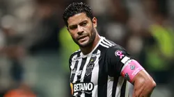 Camisa 7 se machucou - Foto: Gilson Lobo/AGIF.