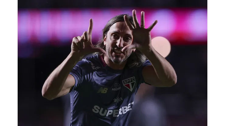 Luis Zubeldía deu aval para SPFC tentar contratar meia-atacante de 34 anos - Foto: Ettore Chiereguini/AGIF
