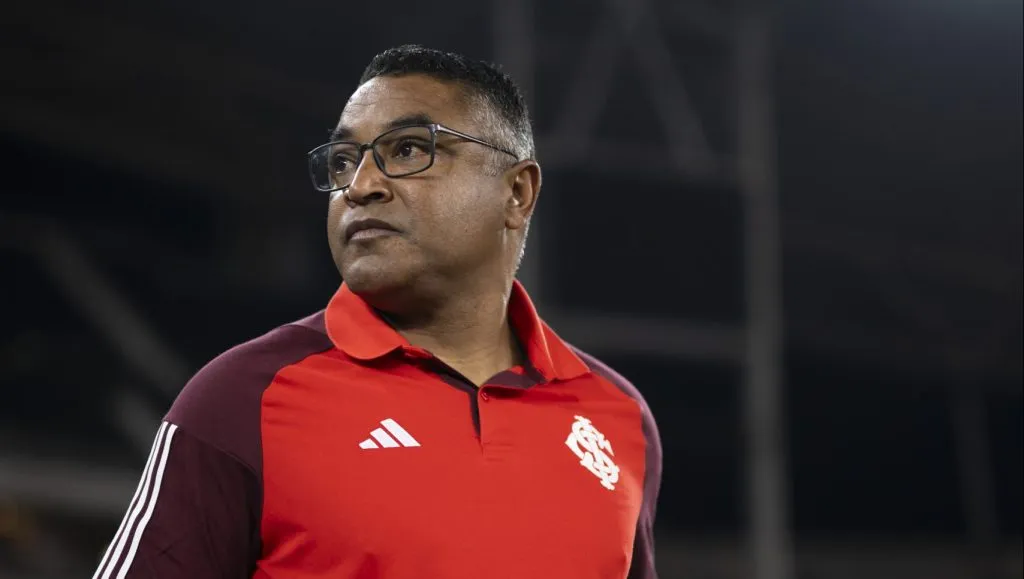 Roger Machado no comando técnico do Internacional – Foto: Jorge Rodrigues/AGIF