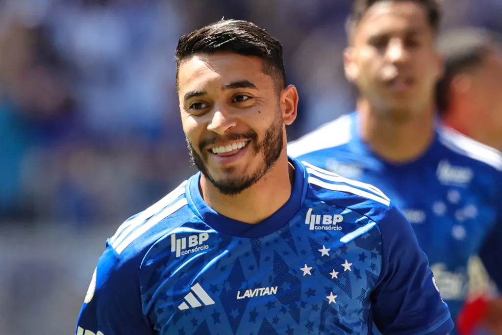 William é alvo do Internacional. Gilson Lobo/AGIF.