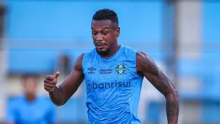 Edenílson não se calou sobre arbitragem