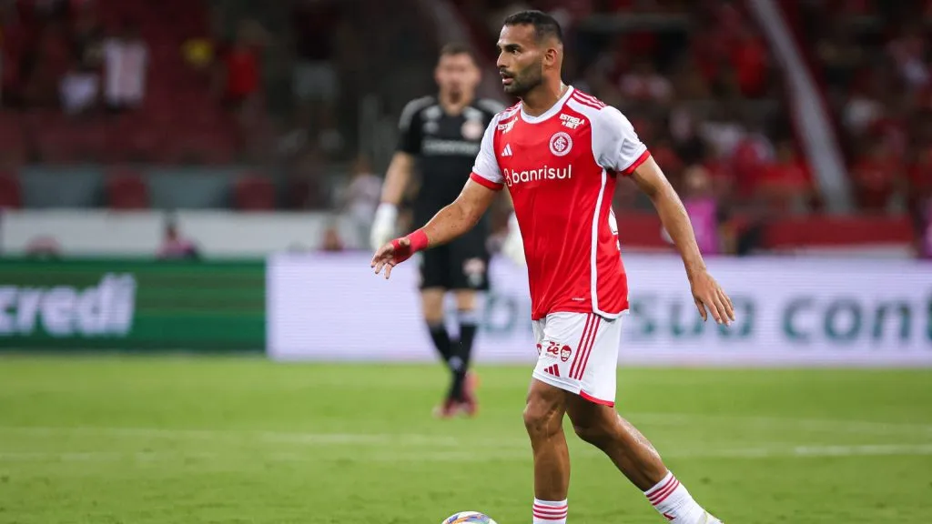 Thiago Maia no Internacional. Foto: Maxi Franzoi/AGIF