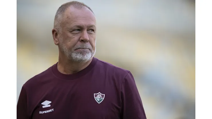 Mano Menezes técnico do Fluminense durante partida contra o Nova Iguaçu no estádio Maracanã pelo campeonato Carioca 2025. Foto: Jorge Rodrigues/AGIF