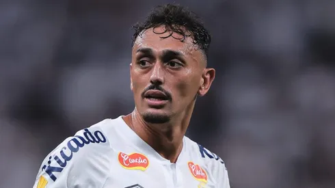 Diego Pituca tem contrato no Santos até o fim de 2027 - Foto: Ettore Chiereguini/AGIF