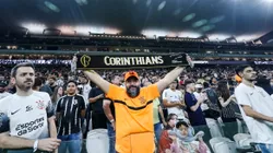 Torcida do Corinthians lotando a Neo Química Arena.