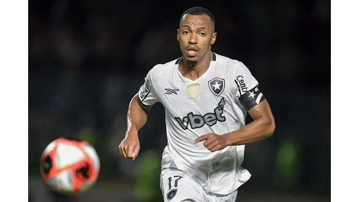 RJ - RIO DE JANEIRO - 23/02/2025 - CARIOCA 2025, VASCO X BOTAFOGO - Marlon Freitas jogador do Botafogo durante partida contra o Vasco no estadio Sao Januario pelo campeonato Carioca 2025. Foto: Thiago Ribeiro/AGIF