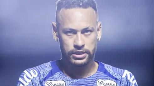 Neymar em ação pelo Santos - Foto: Reinaldo Campos/AGIF.