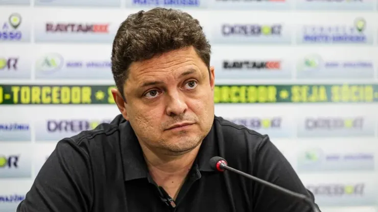 Cristiano Dresch, do Cuiabá, não aliviou ao Corinthians - Foto: Reprodução/Band.