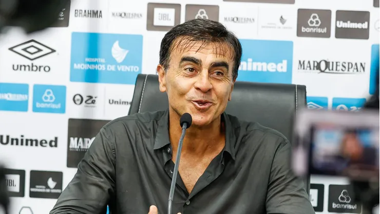 Gustavo Quinteros em partida do Campeonato Gaúcho 2025/ Foto: Luiz Erbes/AGIF