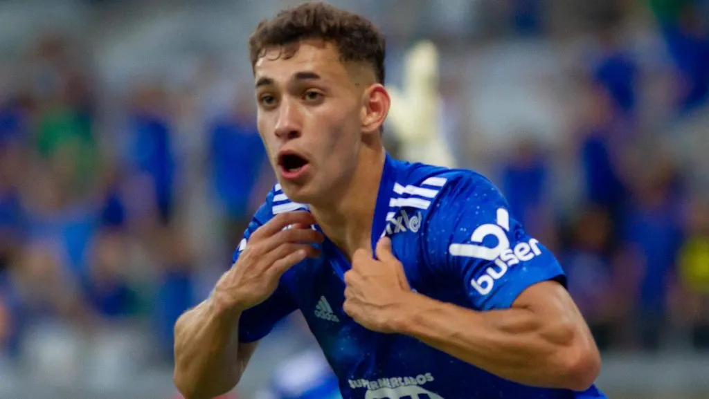 Stênio vai jogar pelo Coelho - Foto: Fernando Moreno/AGIF.