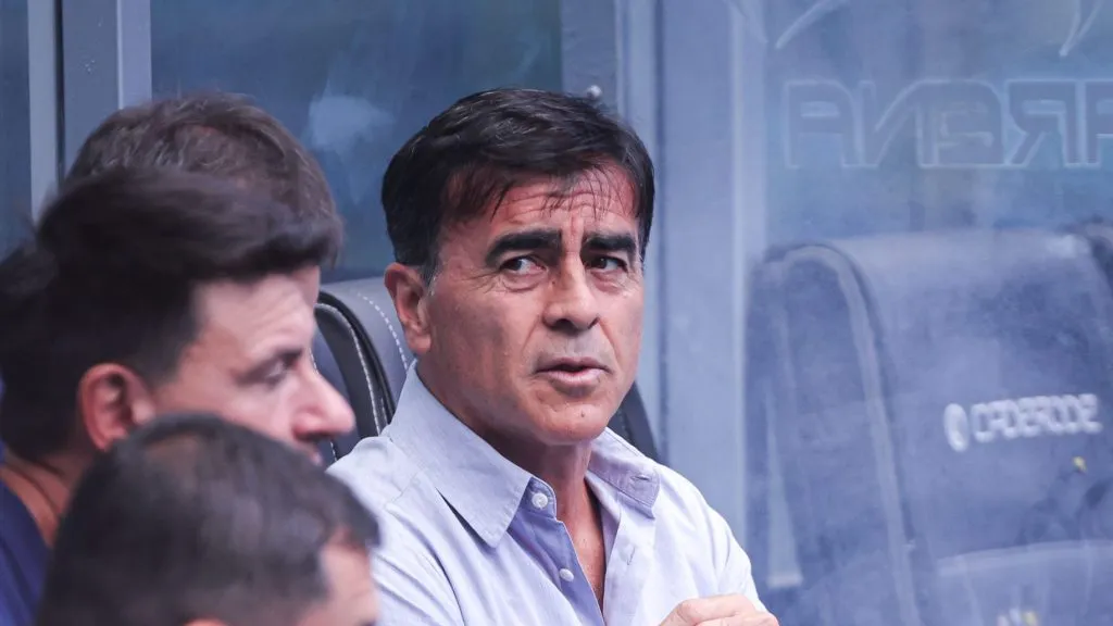 Foto: Maxi Franzoi/AGIF – Quinteros deve escalar o Imortal no 4-4-2 e terá atacante belga na reserva.